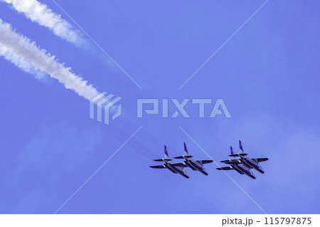 ブルーインパルス 航空自衛隊 戦闘機 飛行機 ブルーインパルス 航空自衛隊 戦闘機 飛行機 115797875