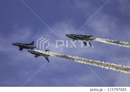 ブルーインパルス　航空自衛隊　戦闘機　飛行機 115797885