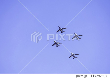 ブルーインパルス 航空自衛隊 戦闘機 飛行機 ブルーインパルス 航空自衛隊 戦闘機 飛行機 115797905