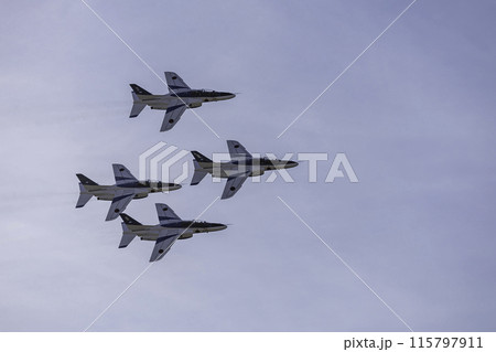 ブルーインパルス 航空自衛隊 戦闘機 飛行機 ブルーインパルス 航空自衛隊 戦闘機 飛行機 115797911