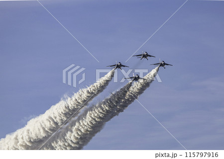 ブルーインパルス　航空自衛隊　戦闘機　飛行機 115797916