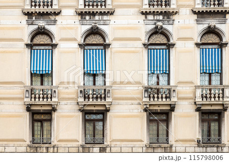 Ancient doors and windows 115798006