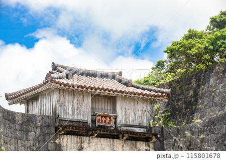 沖縄 首里城 歓会門 115801678