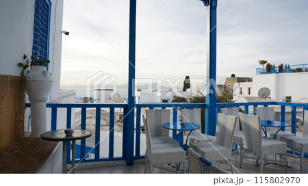 シディブサイドのカフェから見る景色【チュニジア】 シディブサイドのカフェから見る景色【チュニジア】 115802970