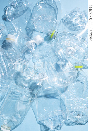 潰したペットボトル 115802999
