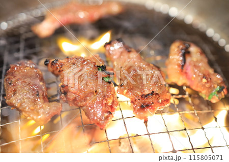 黒毛和牛焼肉(中落ちカルビ) 黒毛和牛焼肉(中落ちカルビ) 115805071