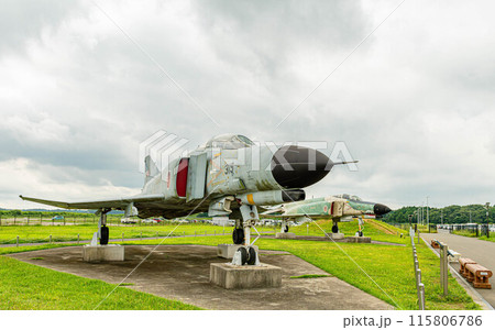 百里基地に展示されているファントム戦闘機 百里基地に展示されているファントム戦闘機 115806786