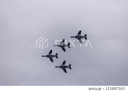 ブルーインパルス　航空自衛隊　戦闘機　飛行機 115807163