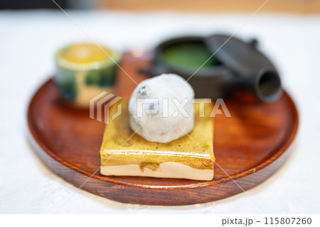 おいしい和菓子　豆大福　お茶時間 115807260