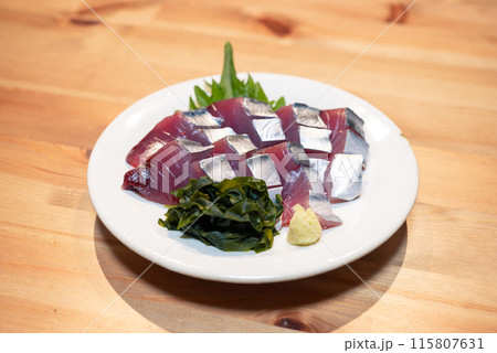 カツオの刺身 初鰹 カツオの刺身 初鰹 115807631