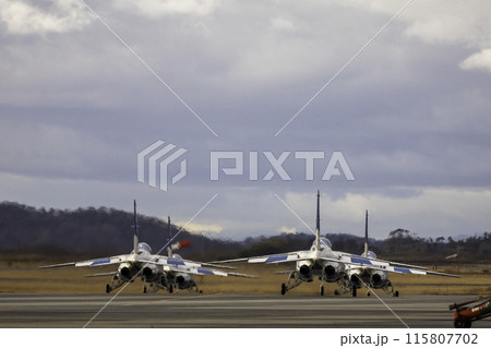 ブルーインパルス　航空自衛隊　戦闘機　飛行機 115807702