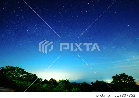 那須高原の満天の星空/栃木県那須町 八幡崎 那須高原の満天の星空/栃木県那須町 八幡崎 115807852