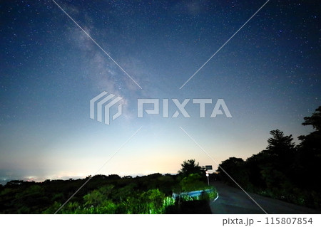那須高原の満天の星空/栃木県那須町 八幡崎 那須高原の満天の星空/栃木県那須町 八幡崎 115807854