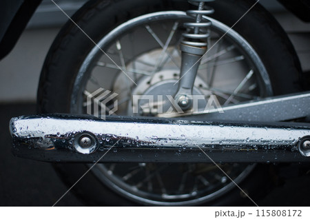 雨の新聞配達 雨の新聞配達 115808172