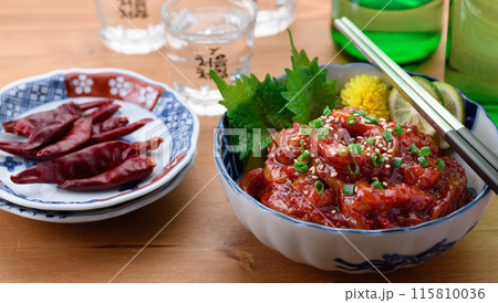 韓国料理 イカのチャンジャ(イカチャンジャ)とチャミスル 韓国料理 イカのチャンジャ(イカチャンジャ)とチャミスル 115810036