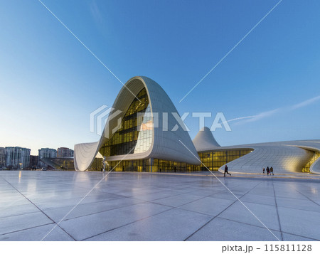 バクー・ヘイダルアリエフセンター 外観 / Heydar Aliyev Center, Baku バクー・ヘイダルアリエフセンター 外観 / Heydar Aliyev Center, Baku 115811128