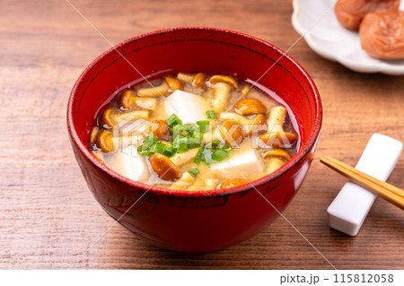 なめこと豆腐のみそ汁 115812058
