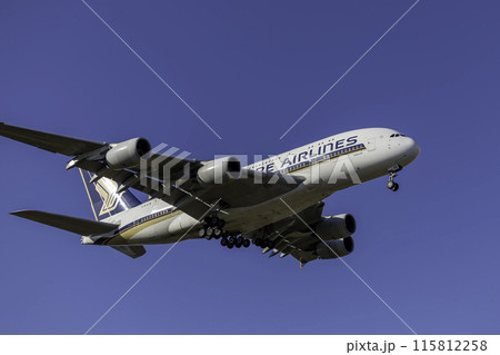成田空港に着陸する旅客機・シンガポール航空A380 成田空港に着陸する旅客機・シンガポール航空A380 115812258