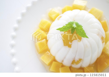 マンゴーとココナッツ寒天ゼリー マンゴーとココナッツ寒天ゼリー 115815011
