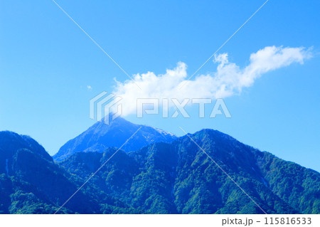 6月の戸隠山と黒姫山と高妻山 6月の戸隠山と黒姫山と高妻山 115816533