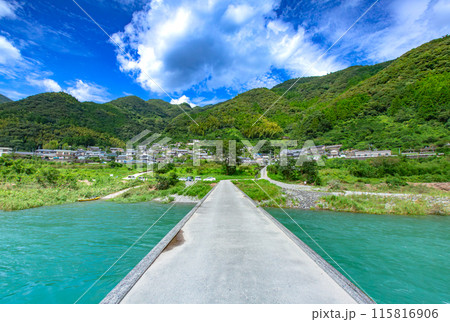 高知県　浅尾沈下橋 115816906