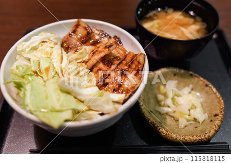 直火焼き豚丼定食 115818115