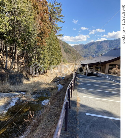 小川のある田舎景色 小川のある田舎景色 115818940