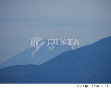 初夏の富士山 115818951