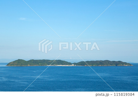 南あわじ市の沖にある沼島（ぬしま） 115819384