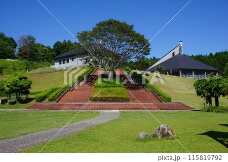 岡山県が広く県民に畜産に対する親しみや理解を深めてもらうことを目的とし建設した公園施設「まきばの館」 115819792