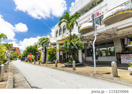 沖縄県　沖縄市コザ　ゲート通り 115820066
