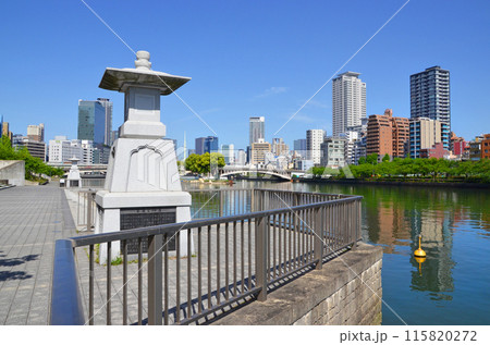 大阪 大川の八軒家浜から見た風景 大阪 大川の八軒家浜から見た風景 115820272