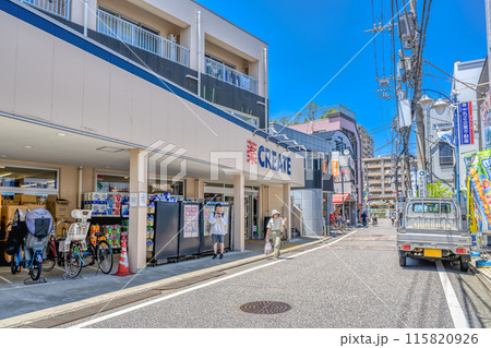 神奈川県川崎市の都市風景　宿河原駅 115820926