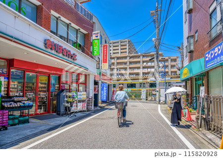 神奈川県川崎市の都市風景　宿河原駅 115820928
