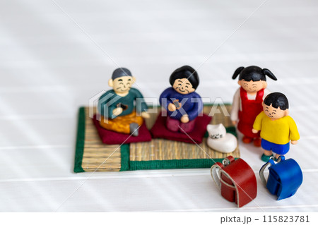 手作り紙粘土人形　孫と楽しむ時間 115823781