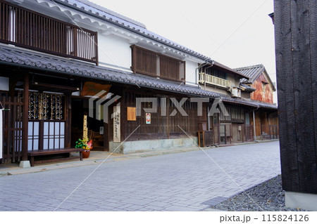 高砂市高砂町の古い町並み（兵庫県） 115824126