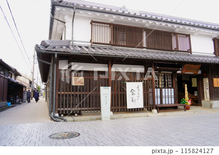 高砂市高砂町の古い町並み（兵庫県） 115824127