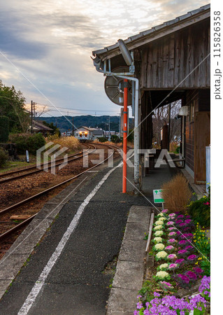 静岡県周智郡森町一宮　天竜浜名湖鉄道と沿線の風景 115826358