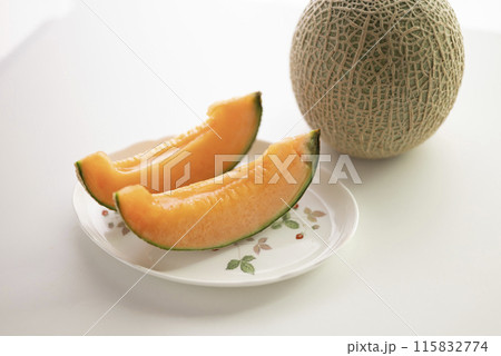 カットした完熟メロンマリアージュ カットした完熟メロンマリアージュ 115832774