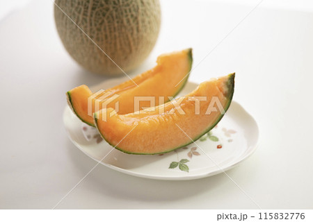 カットした完熟メロンマリアージュ カットした完熟メロンマリアージュ 115832776