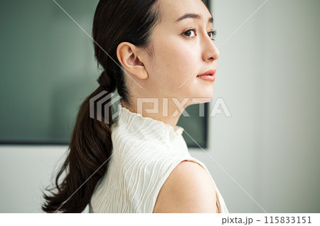 若い女性の美容・ビューティーイメージ 若い女性の美容・ビューティーイメージ 115833151