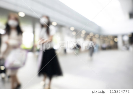 繁華街の背景ぼかし 115834772