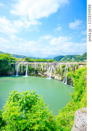 初夏の原尻の滝 大分県豊後大野市 初夏の原尻の滝 大分県豊後大野市 115834998