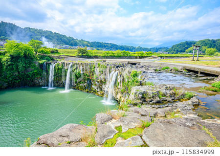 初夏の原尻の滝 大分県豊後大野市 初夏の原尻の滝 大分県豊後大野市 115834999
