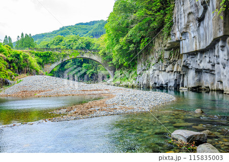 初夏の出会橋　大分県豊後大野市 115835003