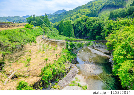 初夏の出会橋　大分県豊後大野市 115835014