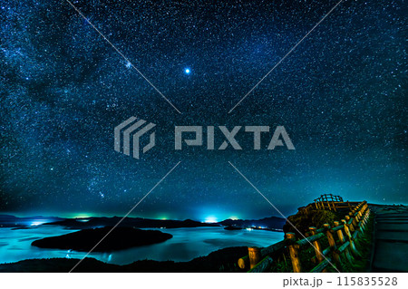 北海道　美幌峠から見る屈斜路湖の星景 115835528