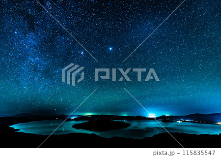北海道　美幌峠から見る屈斜路湖の星景 115835547
