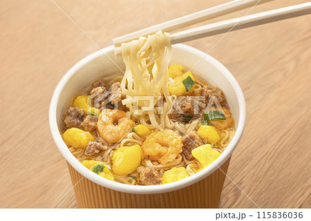 カップ麺　カップラーメン 115836036