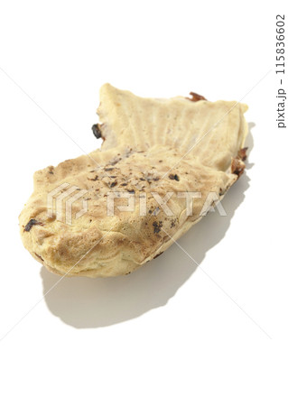 薄皮たい焼きを白背景で撮影 薄皮たい焼きを白背景で撮影 115836602